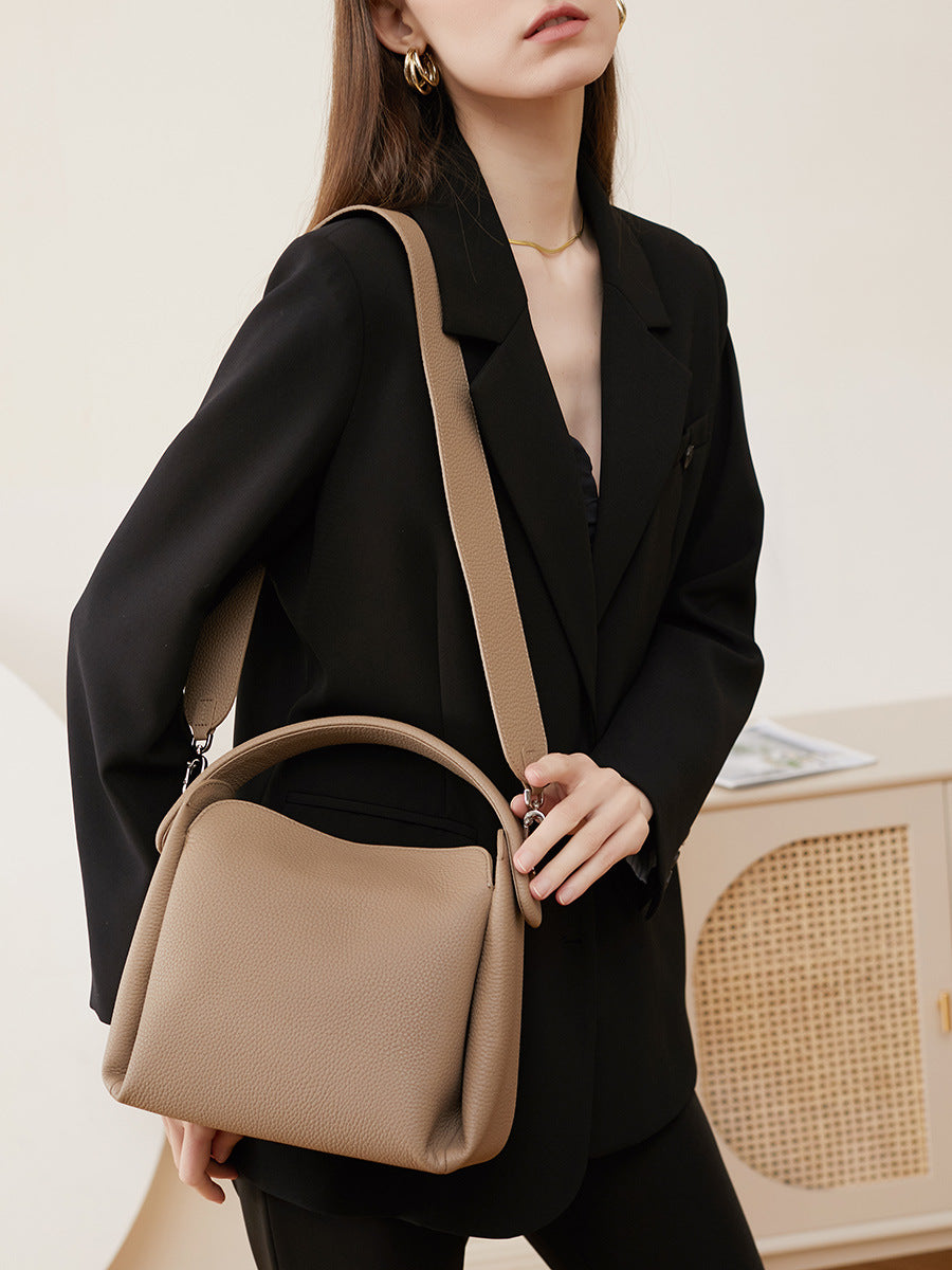 High-End Design Women's 100% Genuine Leather Single Shoulder Crossbody Bag Madeira
