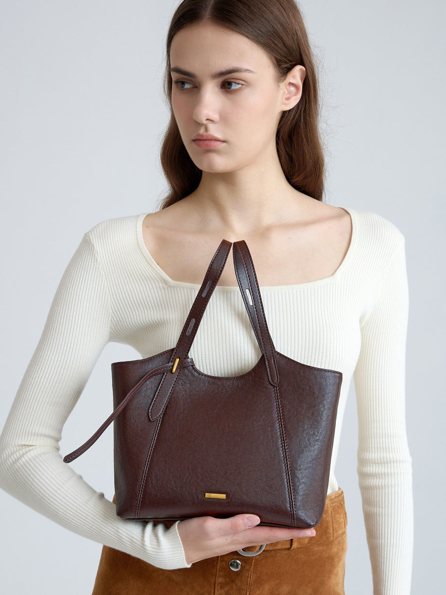 Designed Women's 100% Genuine Leather Single Shoulder or Crossbody Bag Vienne