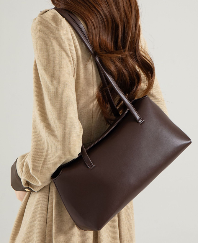 Designed Women's Vegan Leather Single Shoulder Bag Calvi