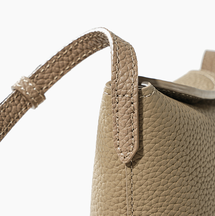 High-End Design Women's 100% Genuine Leather Small Single Shoulder or Crossbody Flat Bag Bosa