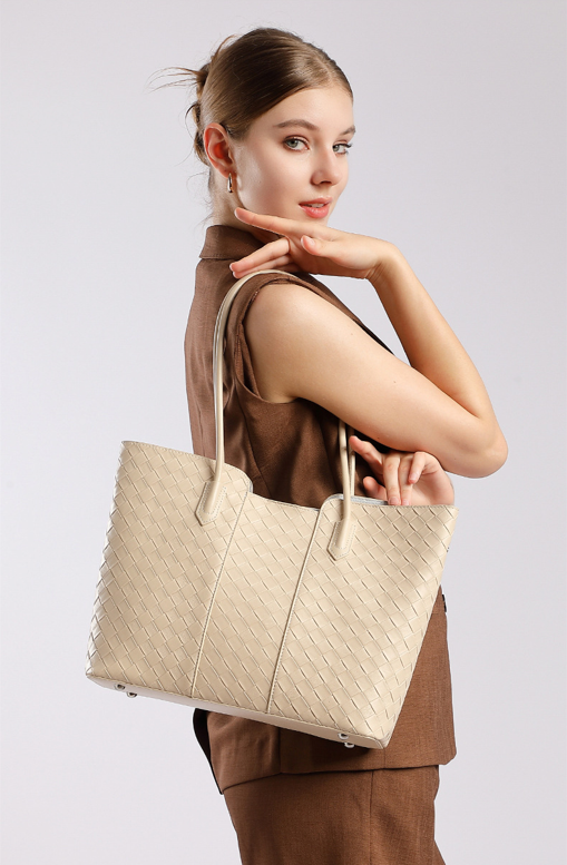 Designed Women's 100% Genuine Leather Single Shoulder Woven Tote Bag Sambuca