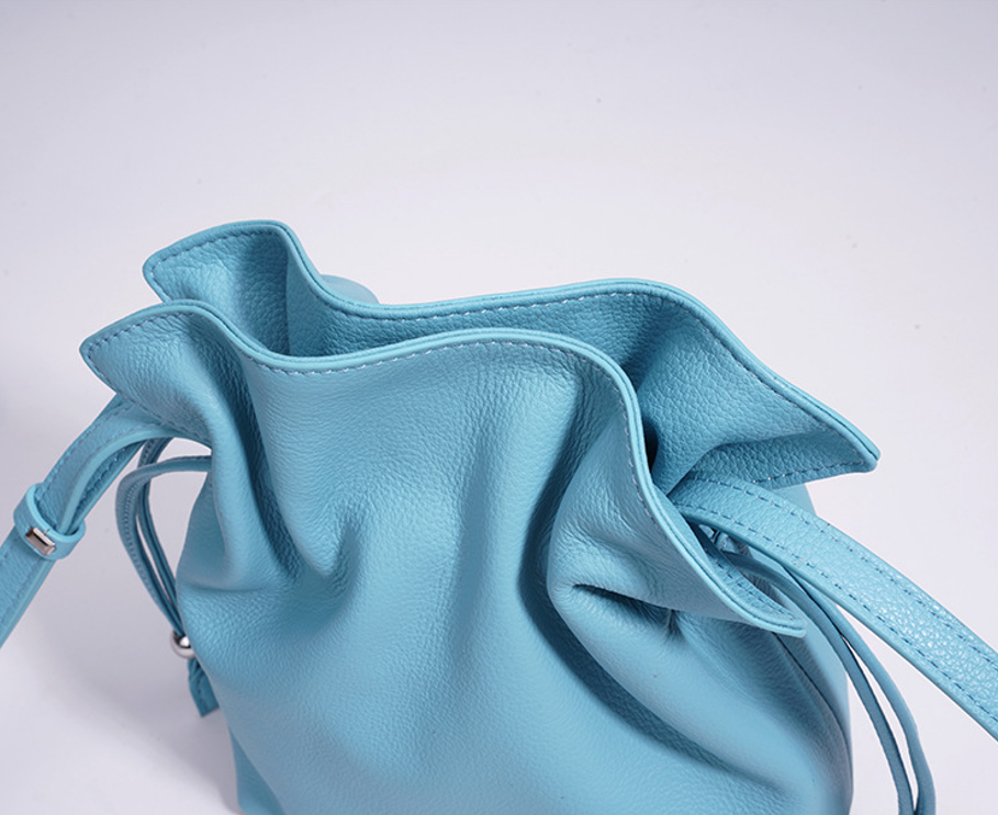 High-End Design Women's 100% Genuine Leather Small Single Shoulder or Crossbody Bag Latina
