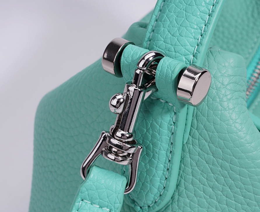 Designed Women's 100% Genuine Leather Shoulder Crossbody Bag Como