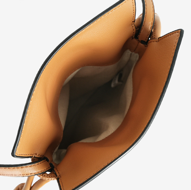 High-End Design Women's 100% Genuine Leather Small Single Shoulder or Crossbody Flat Bag Sorento