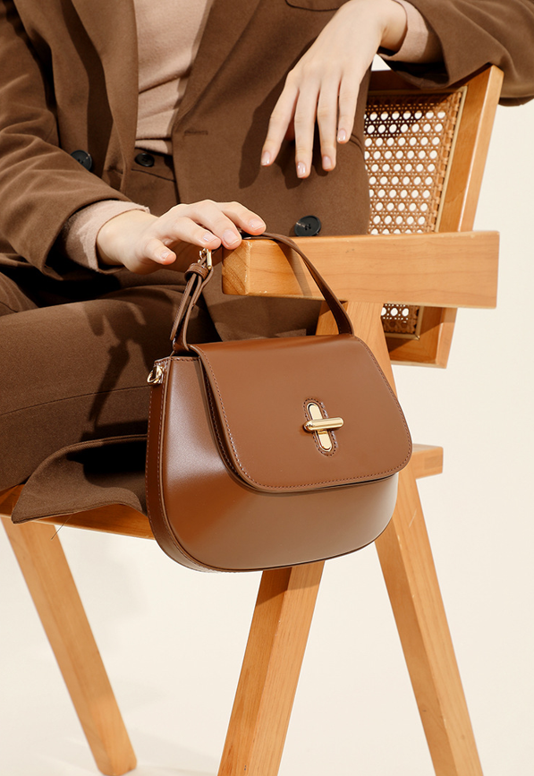 Designed Women's 100% Genuine Leather Single Shoulder or Crossbody Capsule Bag Georgia