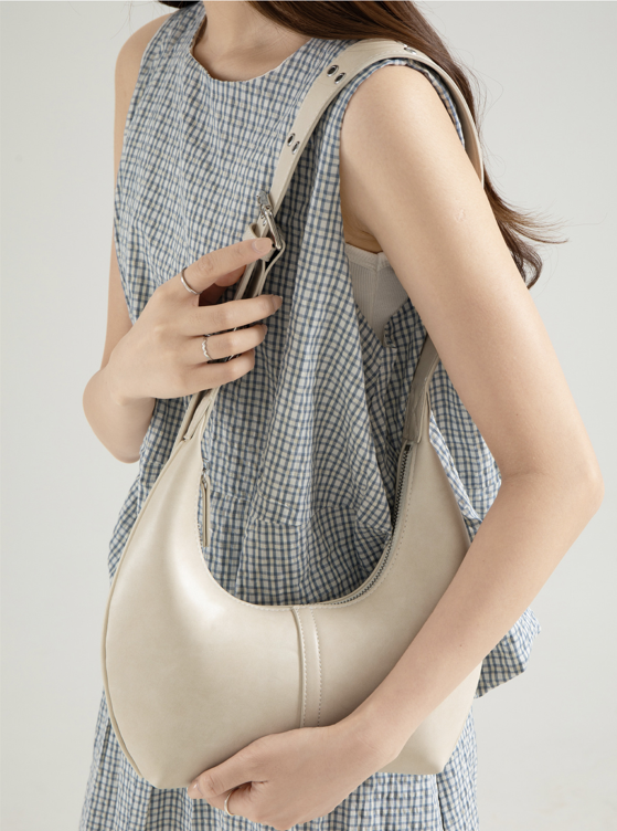Designed Women's Vegan Leather Single Shoulder Dumpling Bag Nuoro