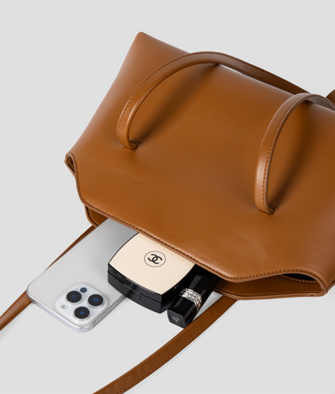 Designed Women's Vegan Leather Single Shoulder Bag Calvi