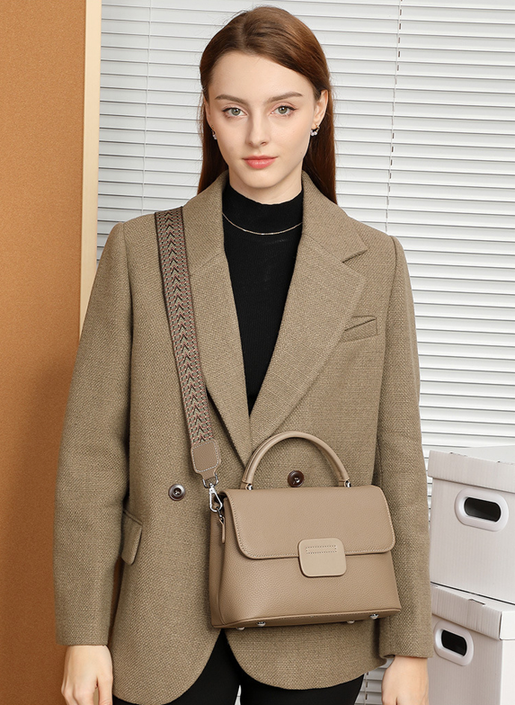 Designed Women's 100% Genuine Leather Single Shoulder or Crossbody Bag Nou