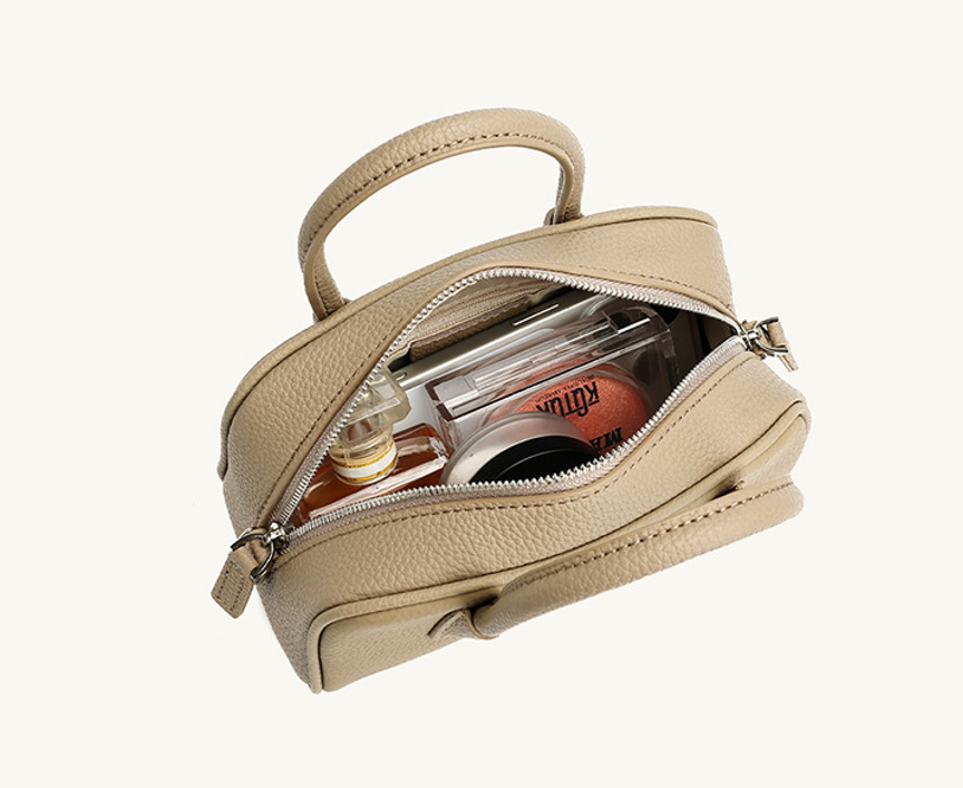 Designed Women's Bag 100% Genuine Leather Single Shoulder or Crossbody Bag Petra