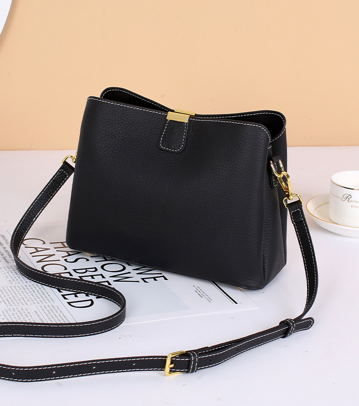High-End Design Small Women's Bag 100% Genuine Leather Single Shoulder or Crossbody Bag Piana