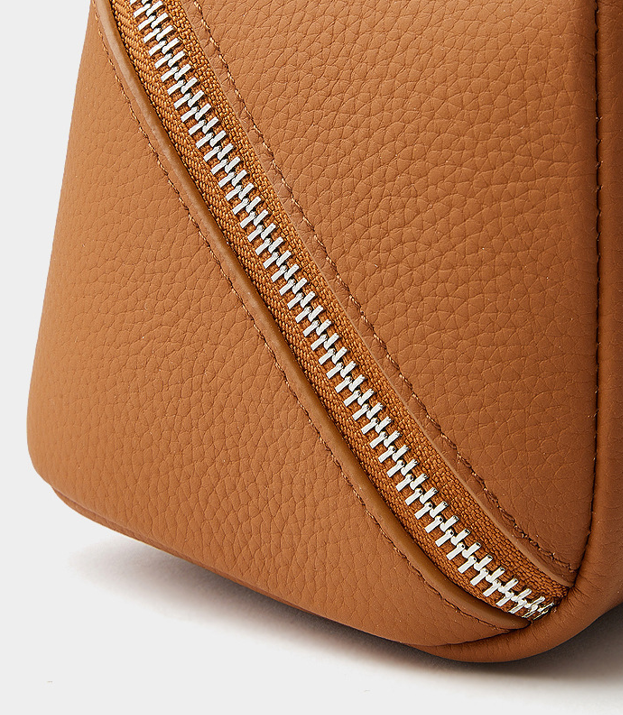 Design Women's 100% Genuine Leather Storage Cosmetic Bag Casa