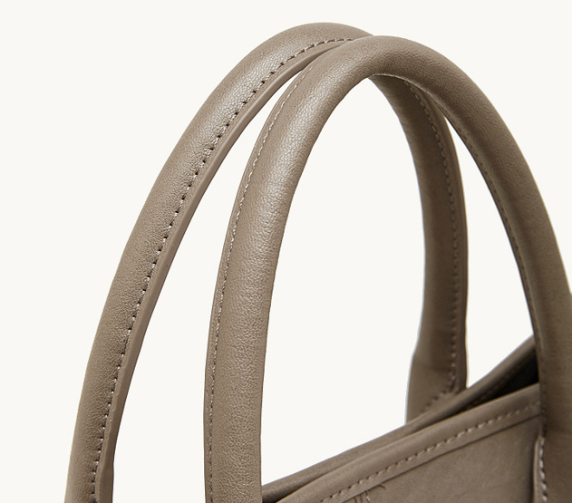High-End Designed Women's Bag 100% Genuine Leather Single Shoulder or Crossbody Bag More