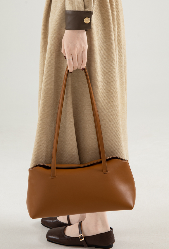 Designed Women's Vegan Leather Single Shoulder Bag Calvi
