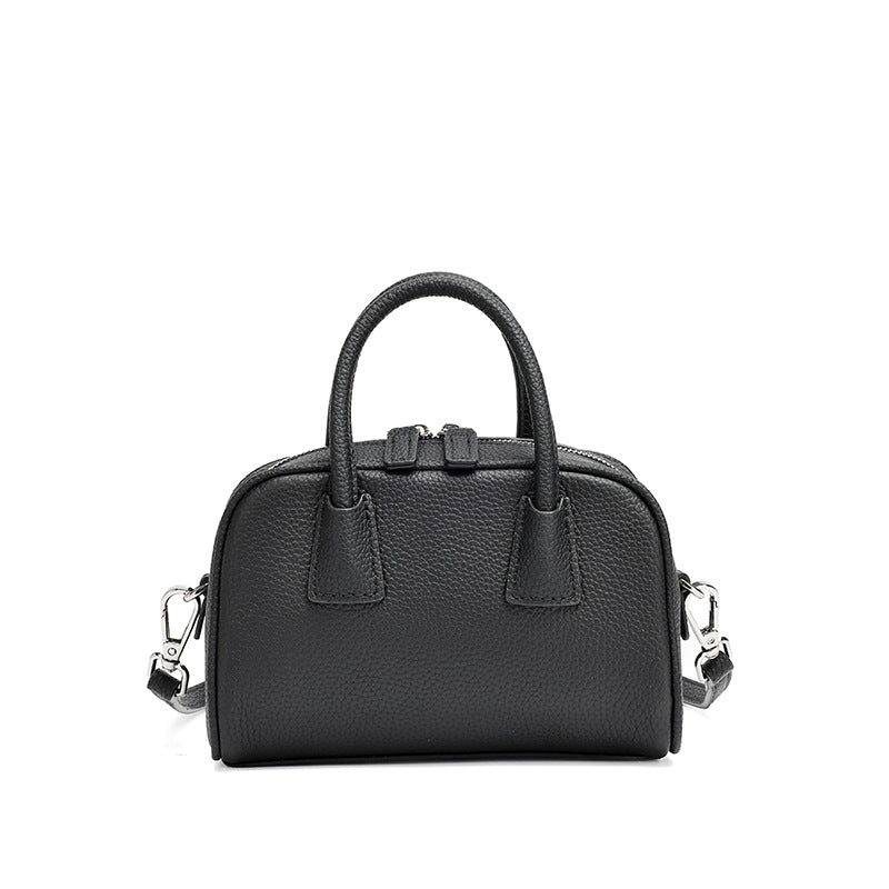 Designed Women's Bag 100% Genuine Leather Single Shoulder or Crossbody Bag Petra