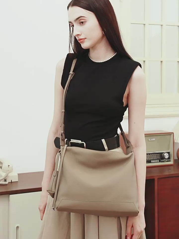 High-End Design Women's 100% Genuine Leather Shoulder and Crossbody Bag Delaware