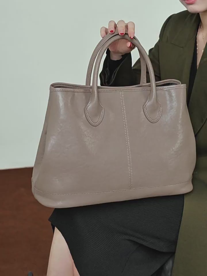 High-End Designed Women's Bag 100% Genuine Leather Single Shoulder or Crossbody Bag More