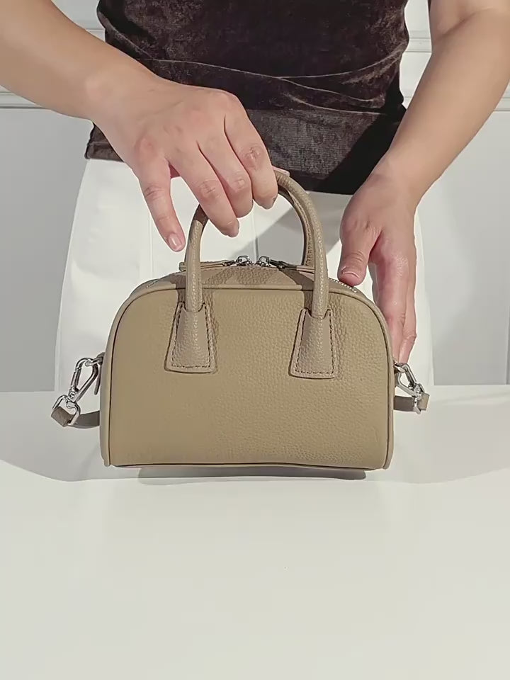 Designed Women's Bag 100% Genuine Leather Single Shoulder or Crossbody Bag Petra